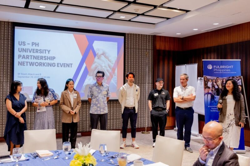 Image for the Tweet beginning: Representatives from 🇵🇭 and 🇺🇸