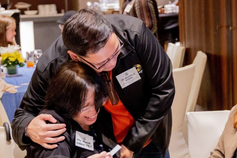 Image for the Tweet beginning: Representatives from 🇵🇭 and 🇺🇸