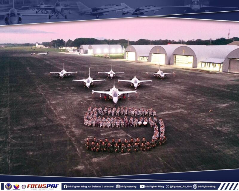 Image for the Tweet beginning: The Philippine Air Force’s 5th